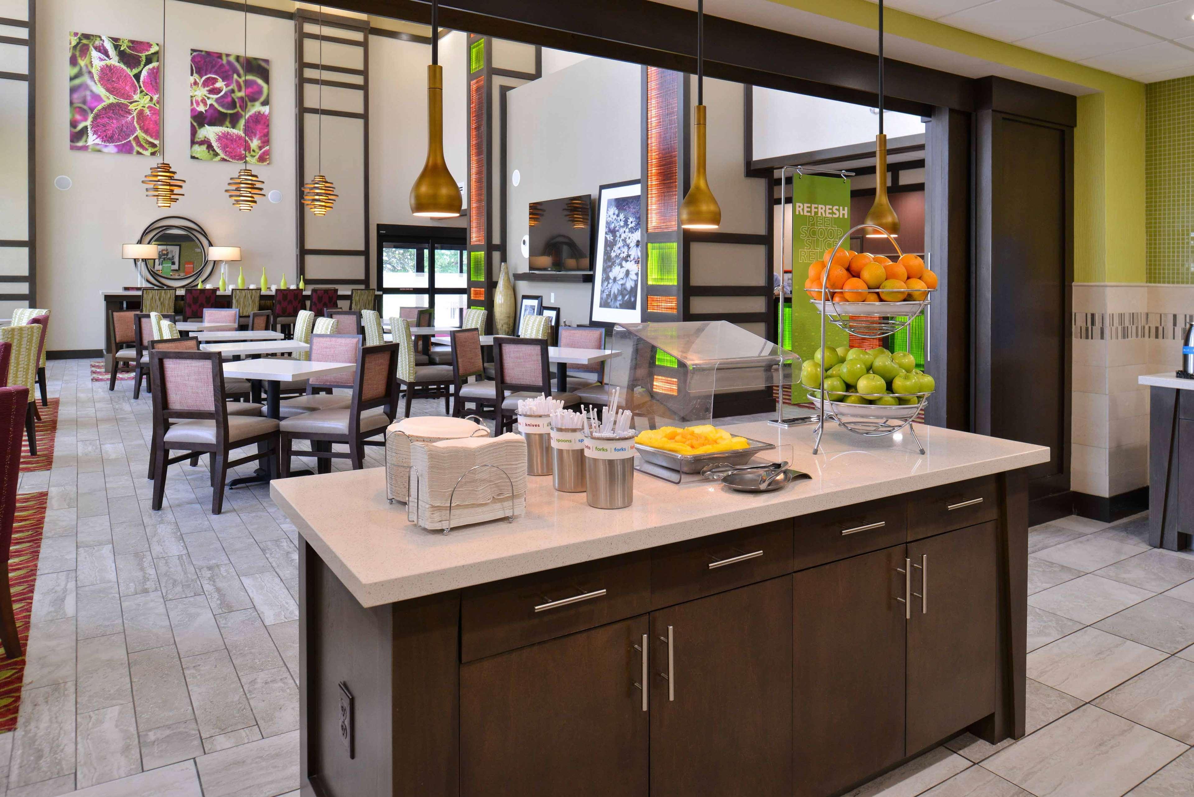 Hampton Inn & Suites Dallas Market Center Luaran gambar
